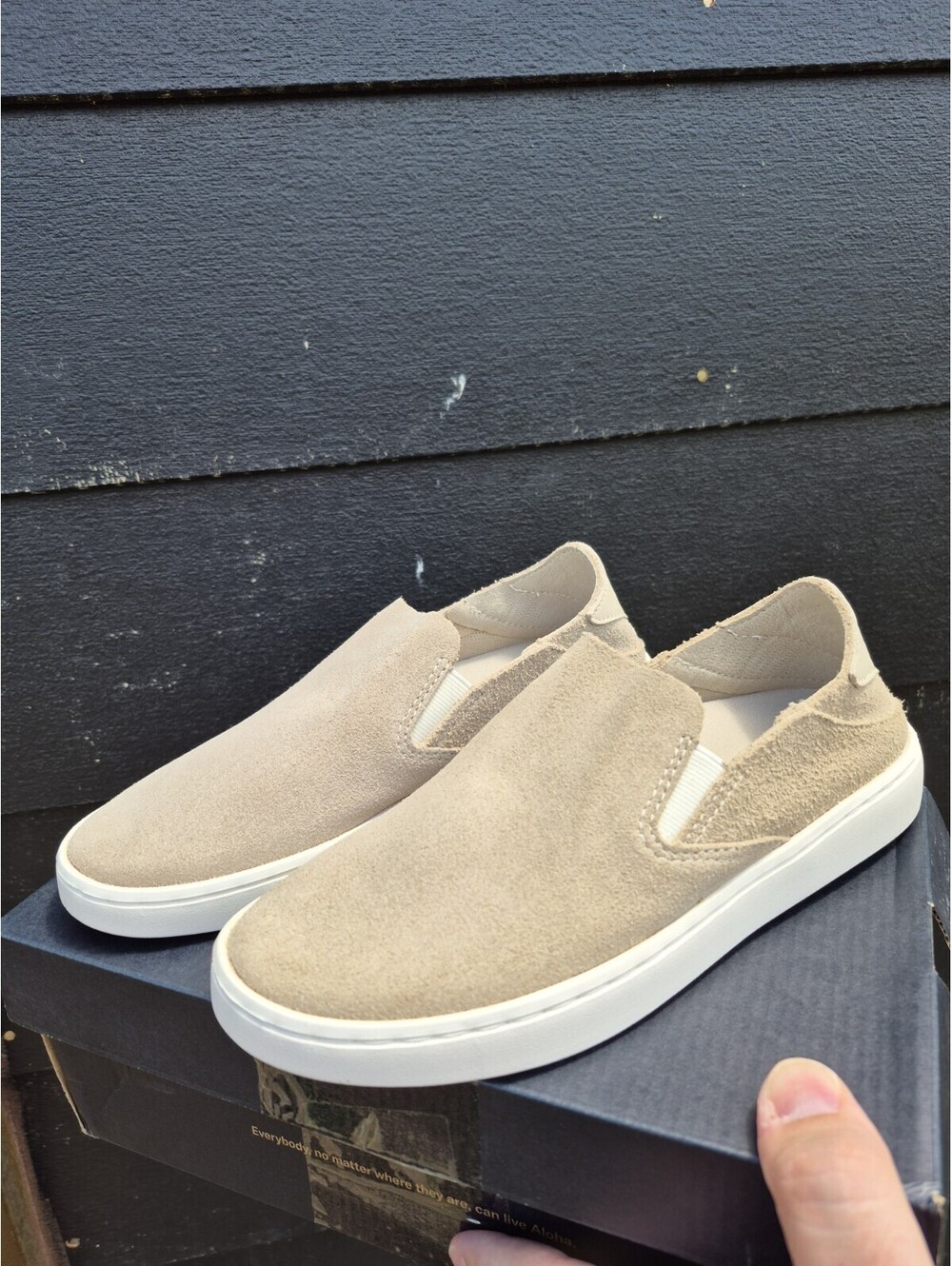 NEW OluKai Pehuea Luxe Slip On Suede Sneaker Womens Tapa Beige Relaxed Size 6